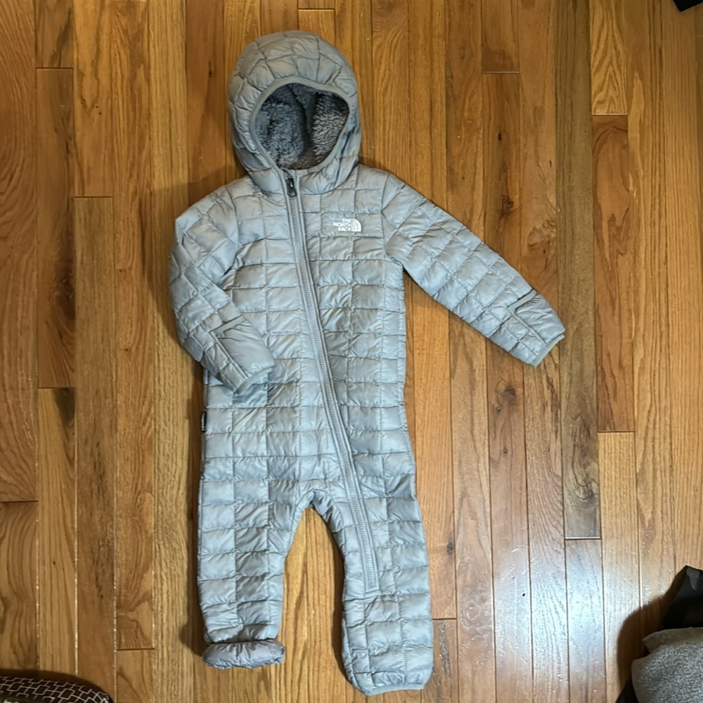 North face one piece thermoball toddler snowsuit